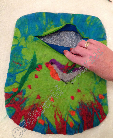 Peg-Bag 
 Felted pag Bag 
 Keywords: Peg Bag, felt, feltmaking, fibre art, craft, wool,