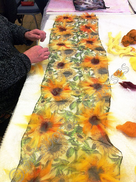 Nuno felted scarf 
 Sunflower Nuno Scarf 
 Keywords: Nuno felted scarf, sunflowers, nuno, feltmaking,